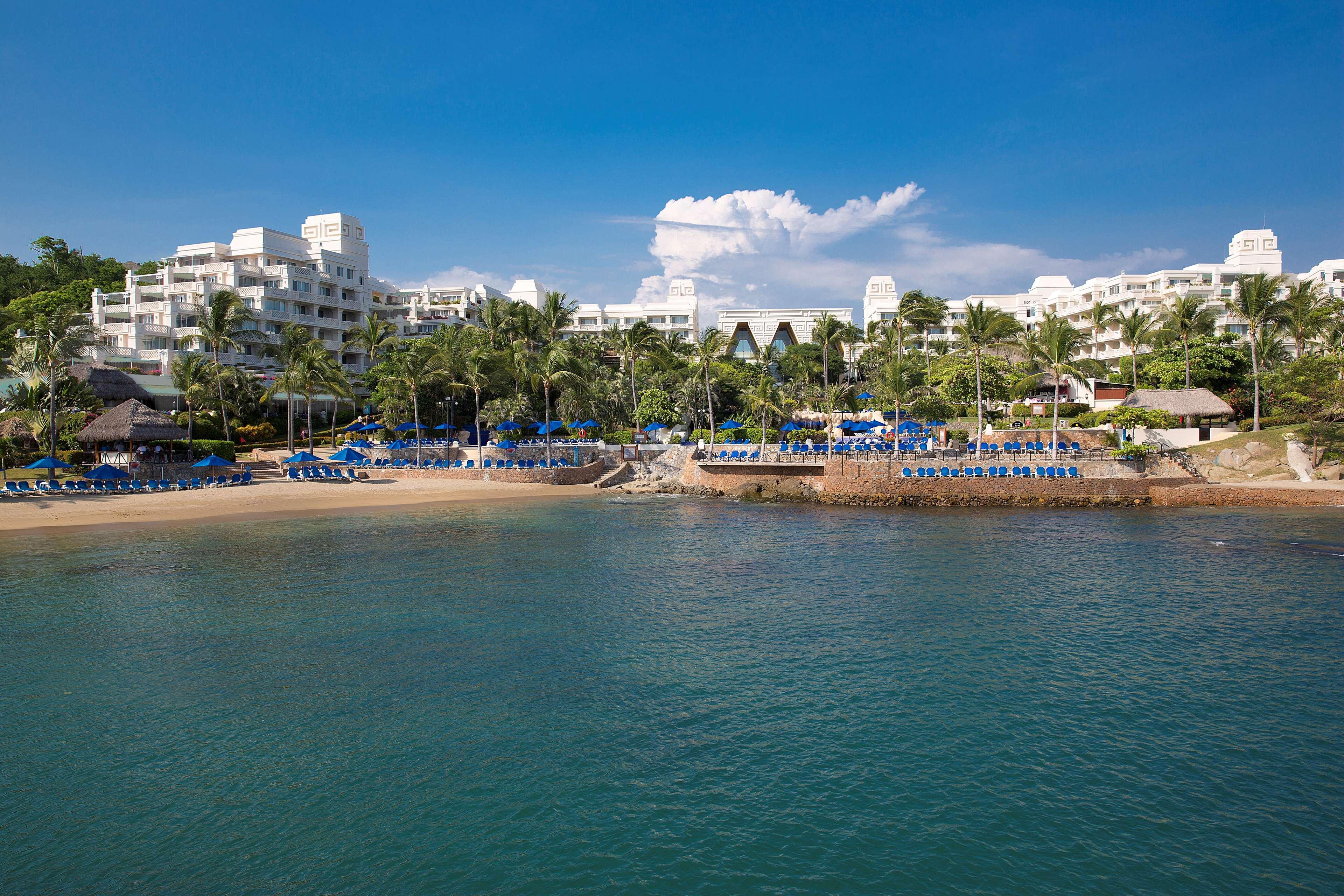 Barcelo Karmina Hotell Manzanillo Exteriör bild The Royal