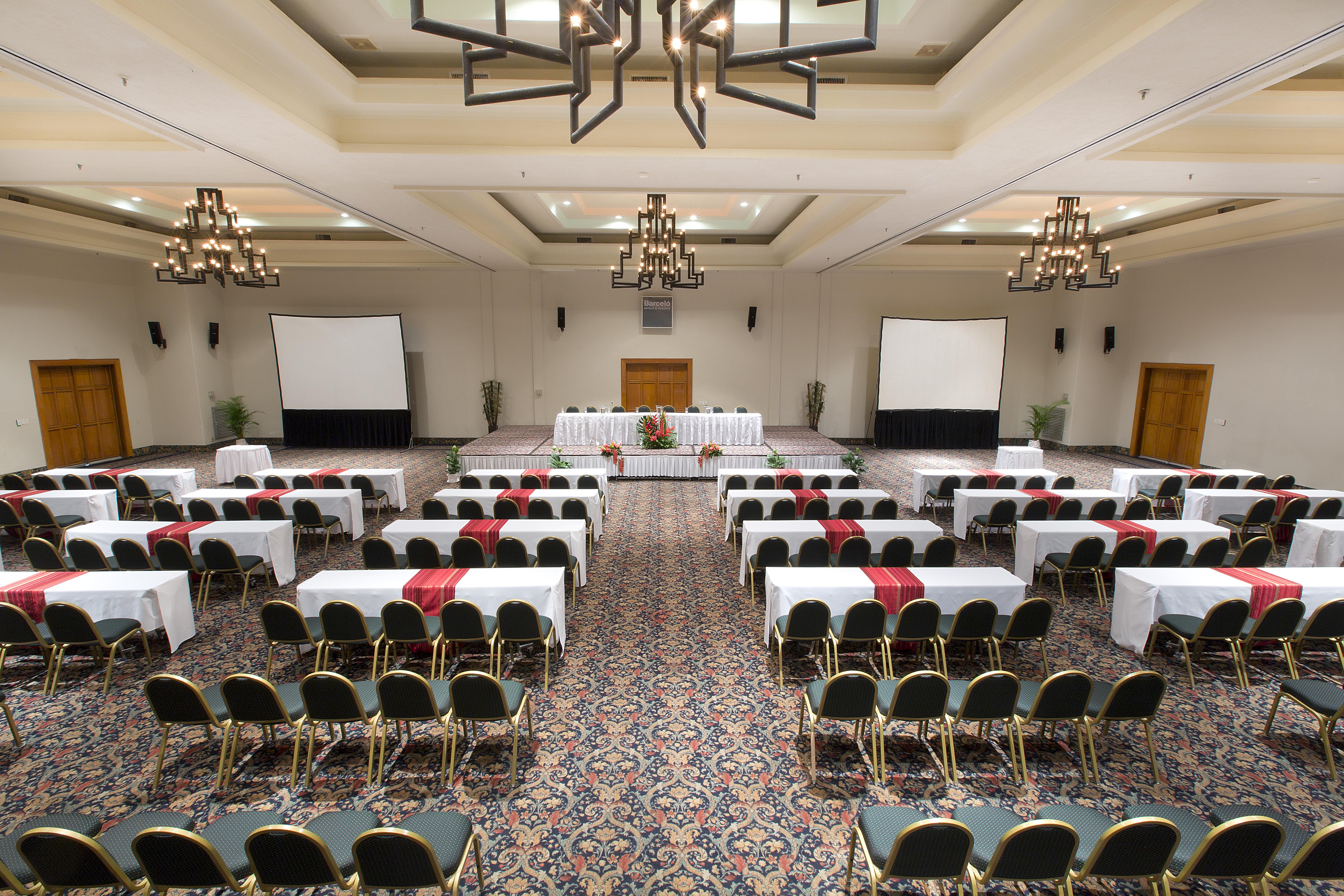 Barcelo Karmina Hotell Manzanillo Exteriör bild The ballroom at the hotel