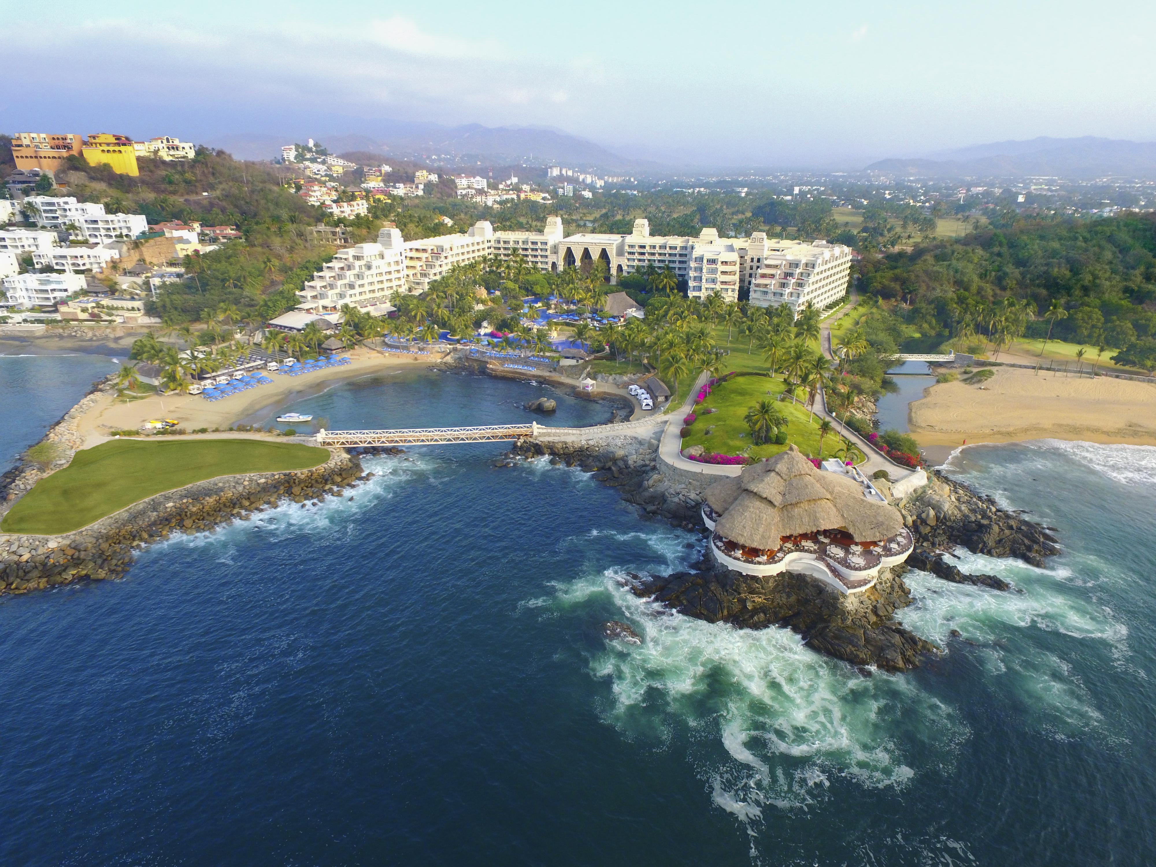 Barcelo Karmina Hotell Manzanillo Exteriör bild Aerial view of Puerto Vallarta