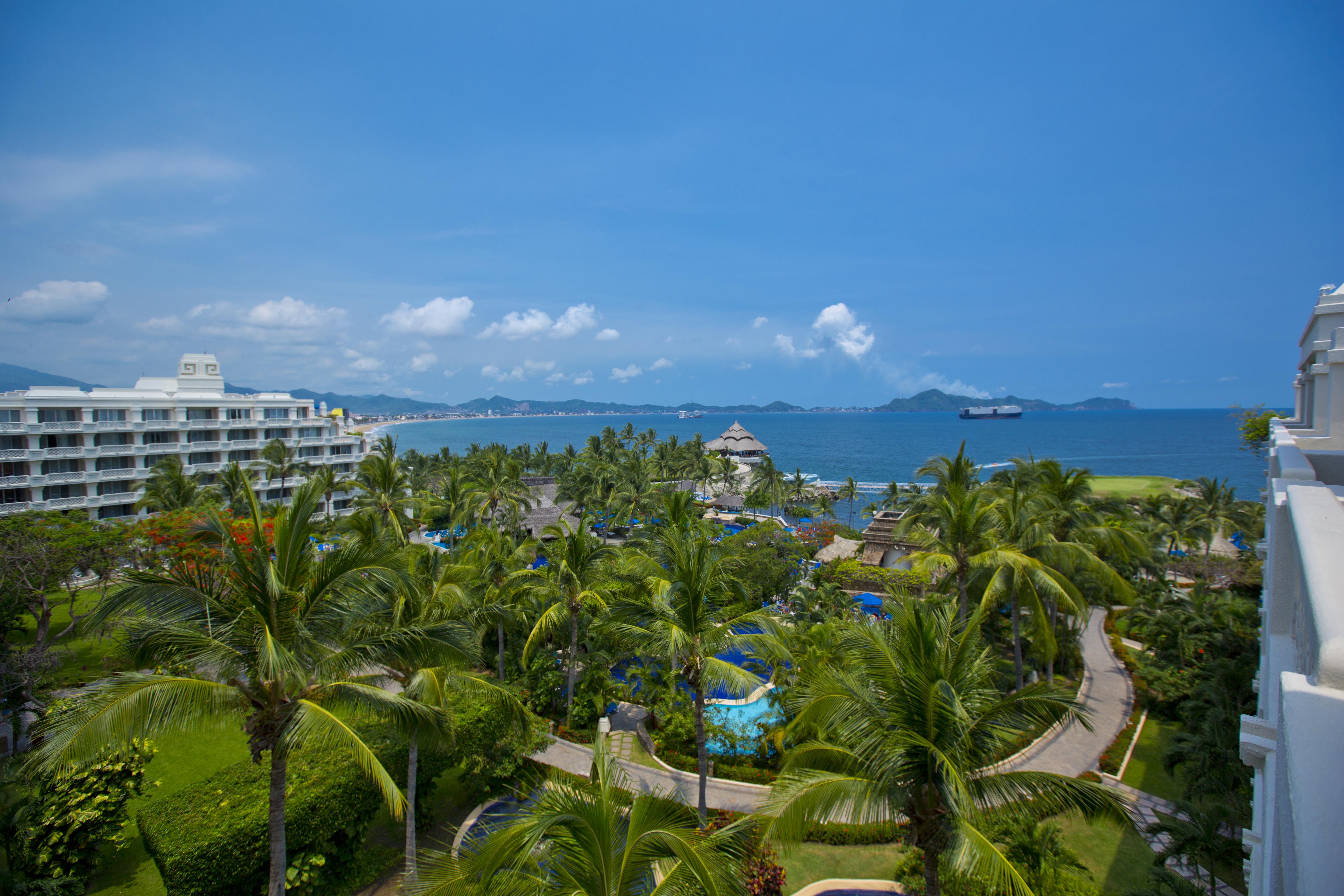 Barcelo Karmina Hotell Manzanillo Exteriör bild View of the resort